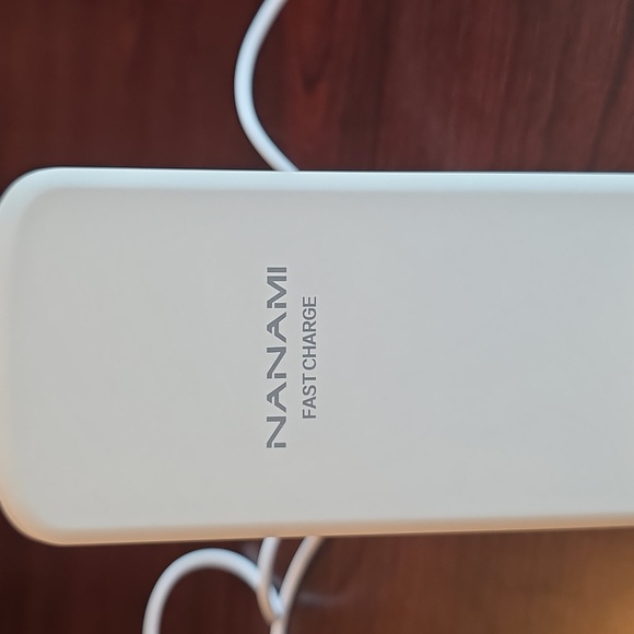 Fast Wireless Charging Stand - Picture 5 of 6